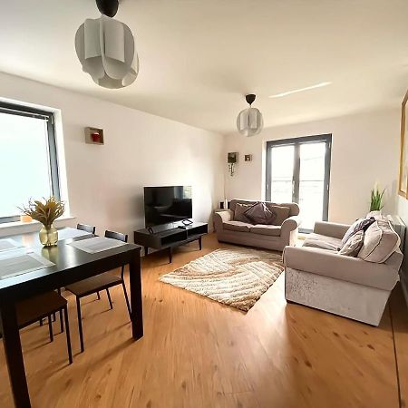 Lovely 2-Bedrooms Apartment Step To The Beach Swansea Eksteriør bilde