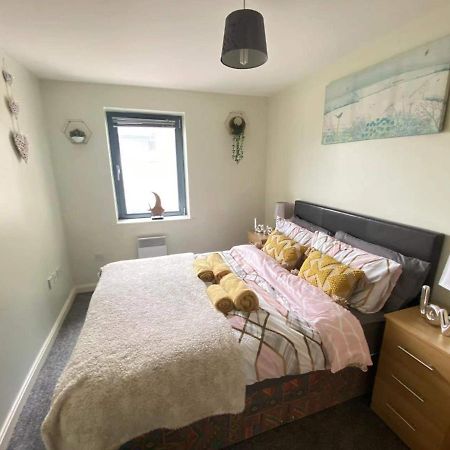 Lovely 2-Bedrooms Apartment Step To The Beach Swansea Eksteriør bilde