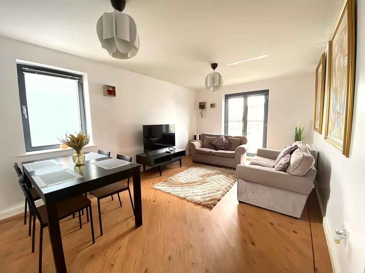 Lovely 2-Bedrooms Apartment Step To The Beach Swansea Eksteriør bilde