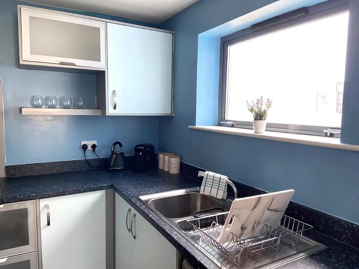 Lovely 2-Bedrooms Apartment Step To The Beach Swansea Eksteriør bilde