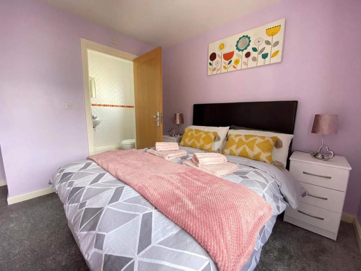 Lovely 2-Bedrooms Apartment Step To The Beach Swansea Eksteriør bilde
