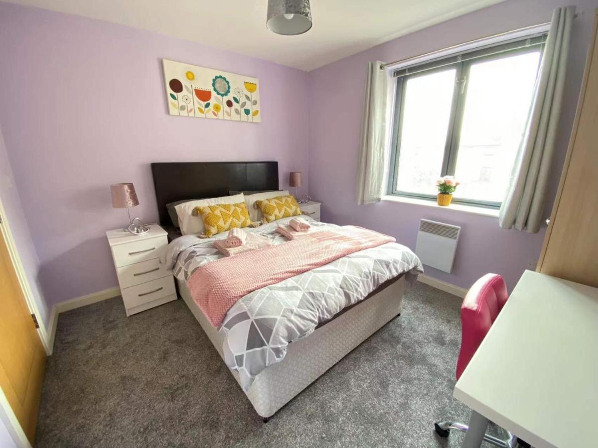 Lovely 2-Bedrooms Apartment Step To The Beach Swansea Eksteriør bilde