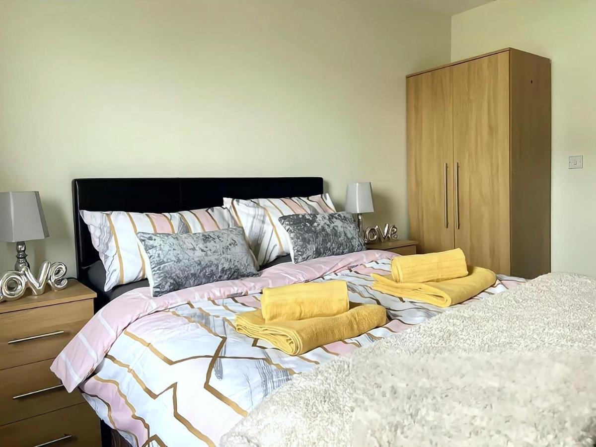 Lovely 2-Bedrooms Apartment Step To The Beach Swansea Eksteriør bilde