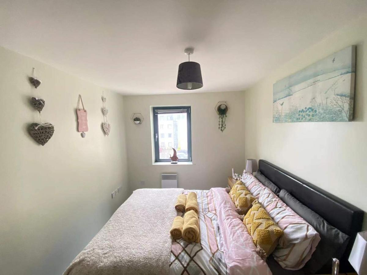 Lovely 2-Bedrooms Apartment Step To The Beach Swansea Eksteriør bilde