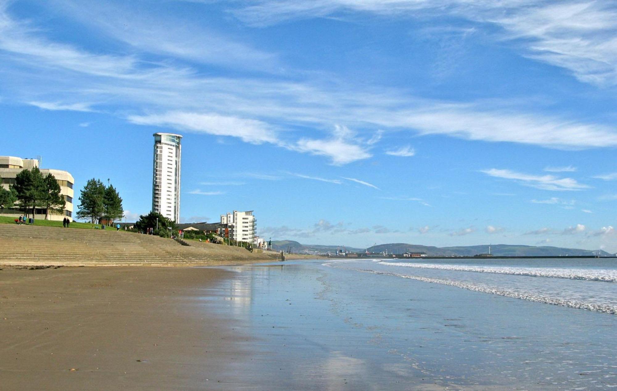 Lovely 2-Bedrooms Apartment Step To The Beach Swansea Eksteriør bilde
